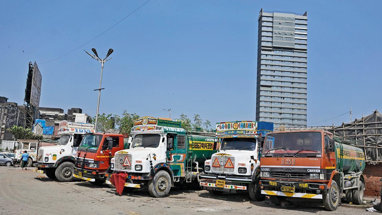 Mid-Day Top News at this hour: Fed-up BMC to take over private tankers and water sources; Saif Ali Khan attacker wanted Rs 30,000 for his Aadhaar card and more 