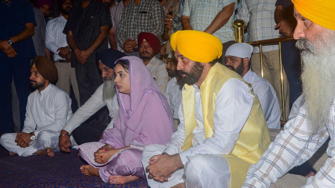 Punjab Chief Minister Bhagwant Mann, accompanied by his wife Gurpreet Kaur, offered prayers at Gurudwara Dukh Nivaran Sahib in Patiala