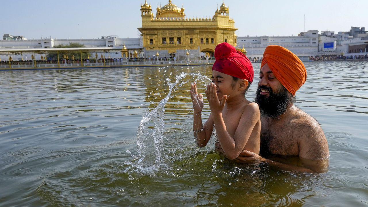 Check out these photos of the Baisakhi 2025 celebrations from across the country