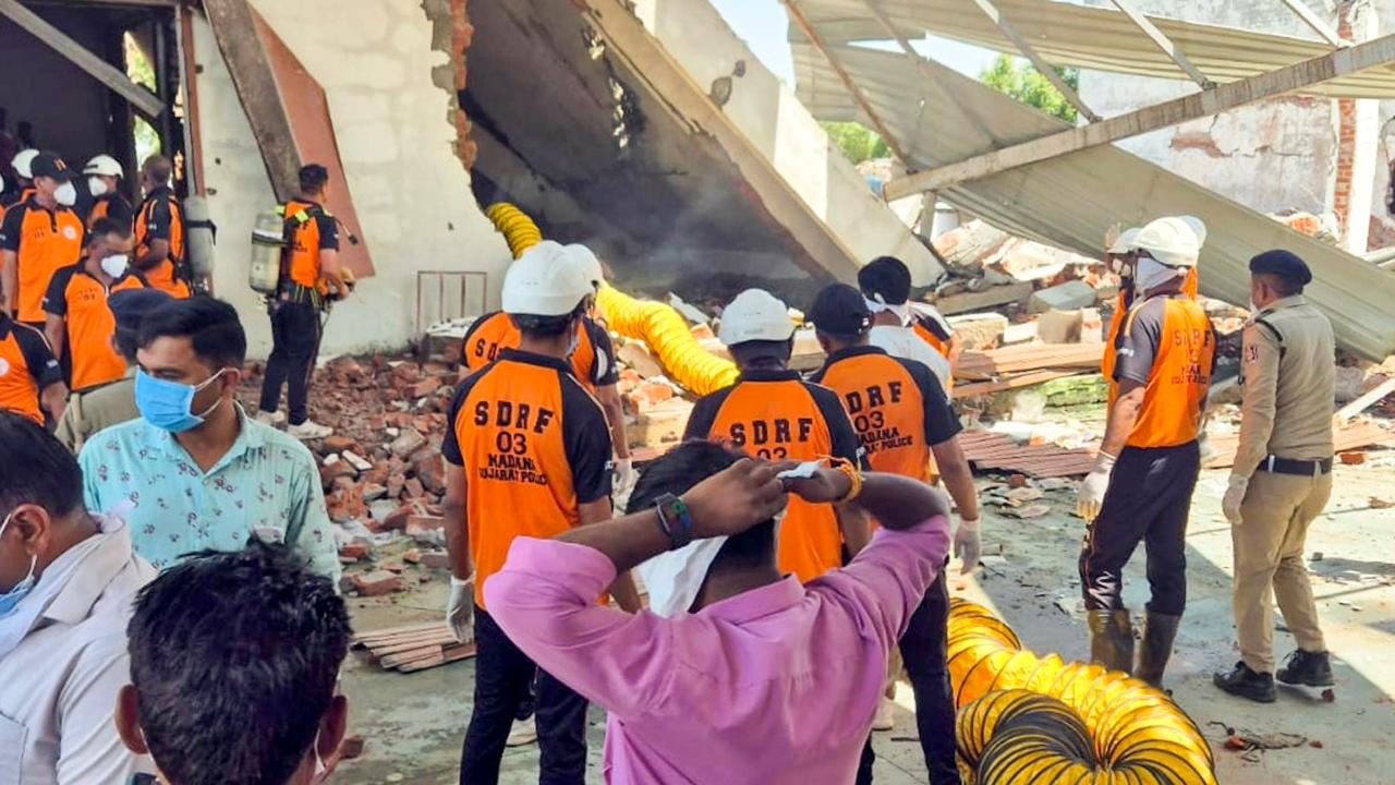 The explosion occurred at approximately 9:45 am on Tuesday. According to officials, the explosion at the firecracker godown in the Deesa area led to the collapse of the structure, trapping several workers inside