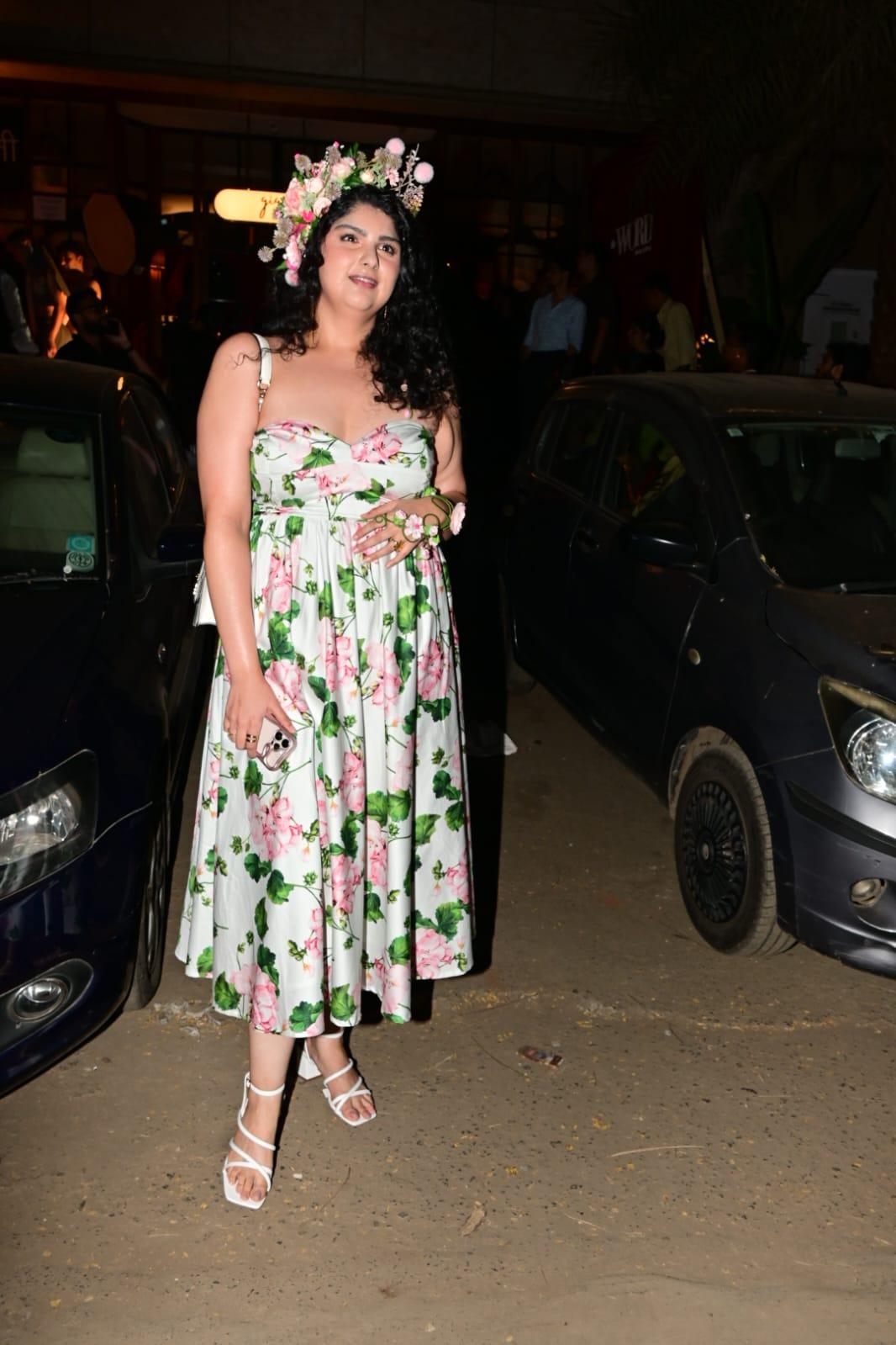 Anshula Kapoor looked stunning in a beautiful floral dress. Anshula aced her look by accessorising her hair with a beautiful floral crown