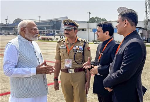 New substations in Chaukaghat and Ghazipur, and improvements to the Varanasi power distribution system were initiated, amounting to over Rs 775 crore. For police infrastructure, he inaugurated new barracks and transit hostels and laid foundation stones for administrative and residential facilities.