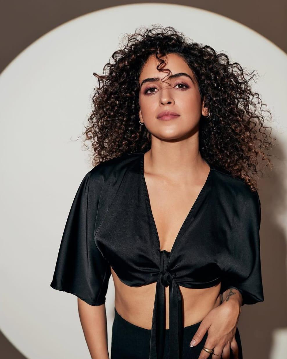 Sanya Malhotra, known for her exceptional acting and dancing skills, also practices Kalaripayattu, an ancient Indian martial art form from Kerala. This discipline demands immense dedication, agility, and control