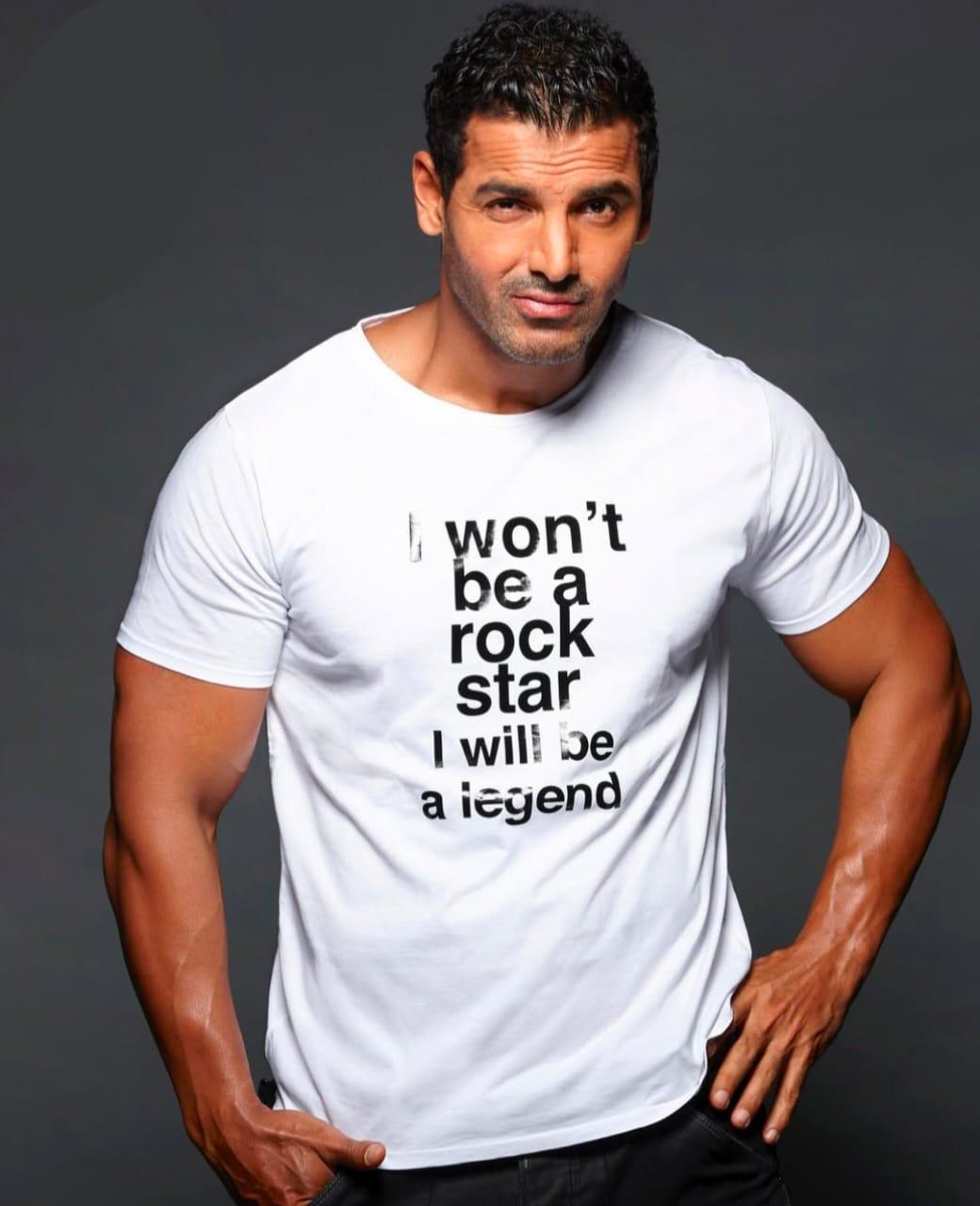 John Abraham has been a fitness icon for years. A passionate footballer, John never misses a chance to hit the ground and play his favorite sport. He has maintained a sugar-free diet for over 25 years, showcasing his unwavering commitment to health and fitness