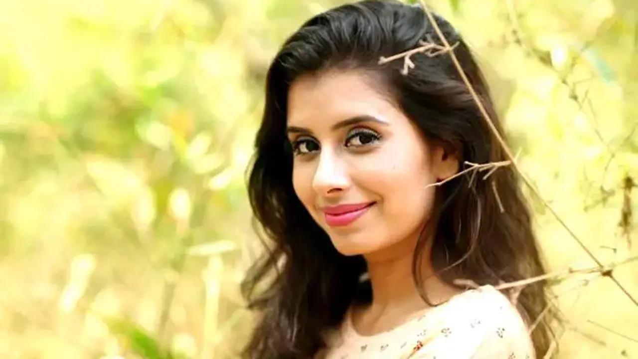 Recently, a video of Charu Asopa went viral, showing her seemingly selling clothes, which has left netizens worried if the actress is facing a financial crunch. Read More