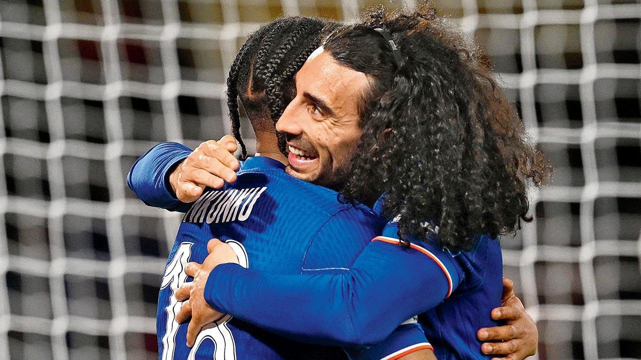 Chelsea lose 1-2 to Legia Warsaw, but enter semis thanks to 4-2 aggregate
