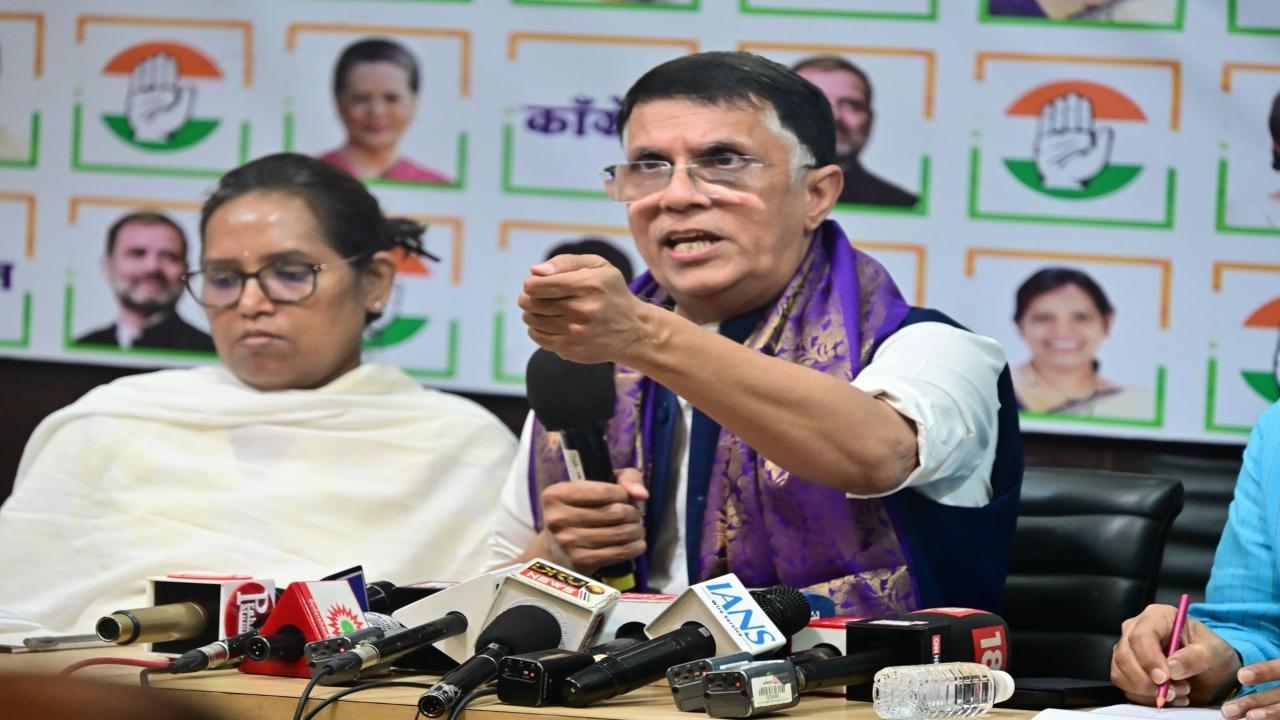 IN PHOTOS: Varsha Gaikwad, Pawan Khera lead 'Congress Truths, BJP Lies' campaign