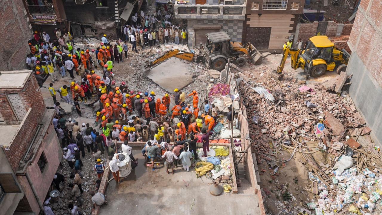 Four dead, several trapped in multi-storey building collapse in northeast Delhi