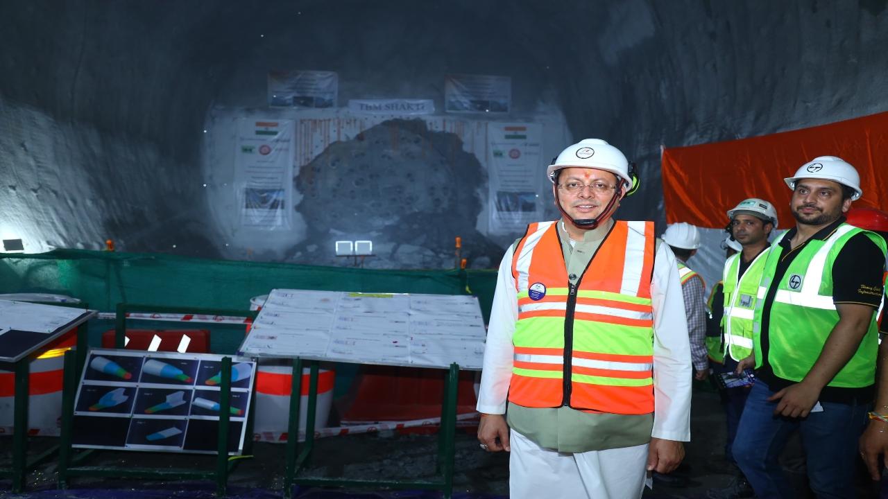 A total of 16 main tunnels, spanning 104 kilometres, and 12 escape tunnels covering 97.72 kilometres are being constructed alongside 7.05 kilometres of cross-passages