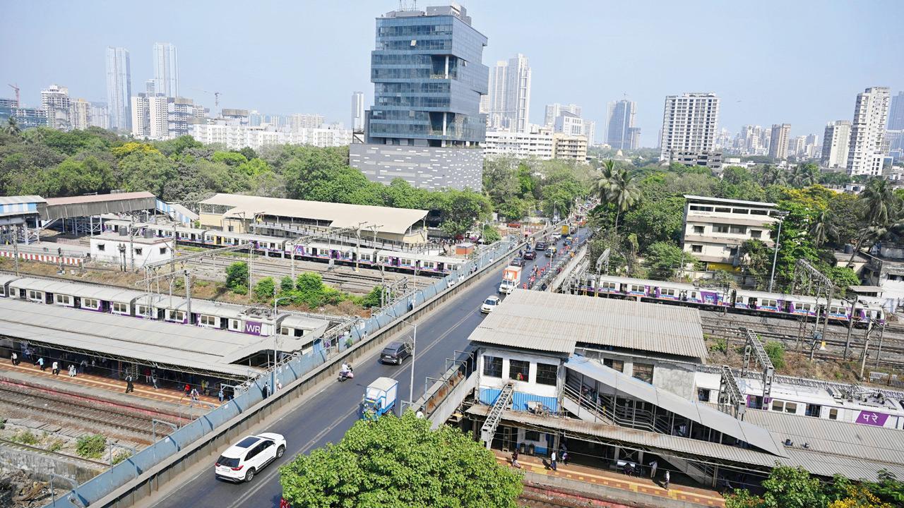 Mumbai: Elphinstone Bridge closure soon, but key foot-bridge still incomplete