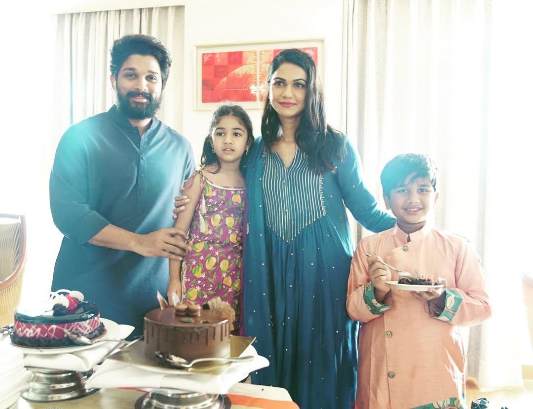 This picture is from Sneha Reddy's birthday celebration. It has Allu Arjun and Sneha wearing coordinated outfits