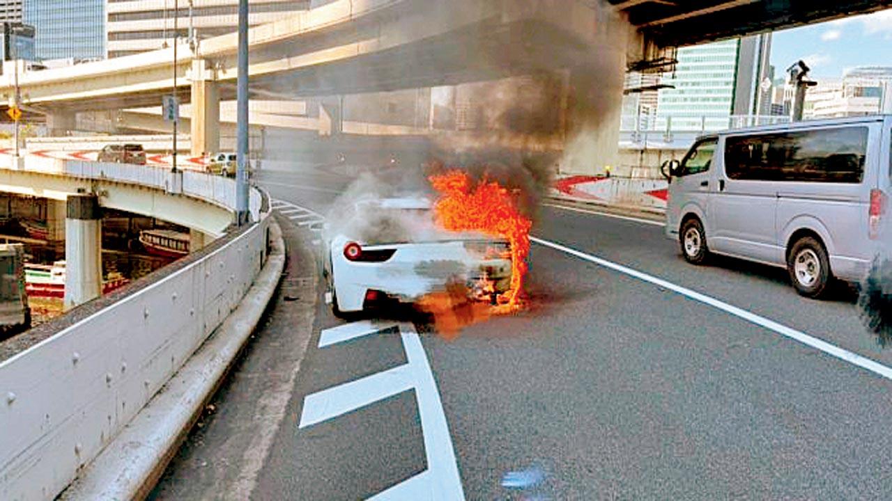Just moments into the drive, Honkon noticed white smoke rising, initially thinking it came from a nearby car