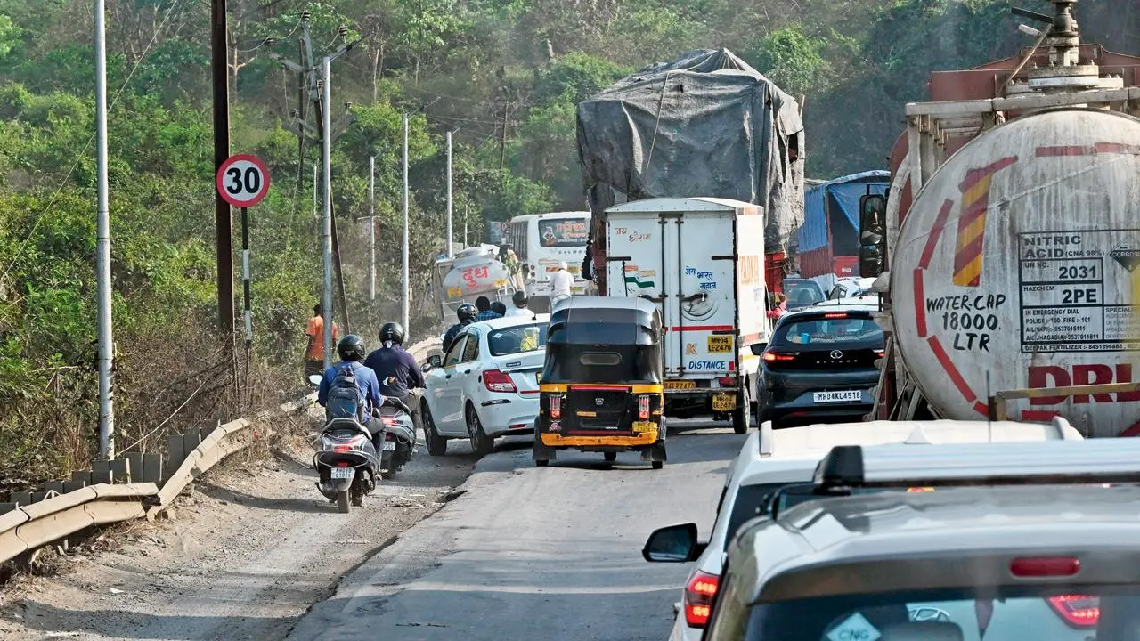 Thane: No heavy vehicles allowed on Ghodbunder Road for 100 hours from today