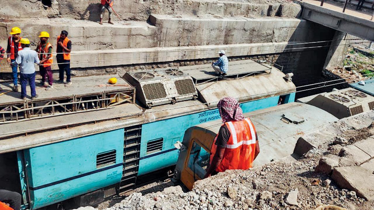 Mumbai: Dismantling of Sion road overbridge begins; 7 old girders removed