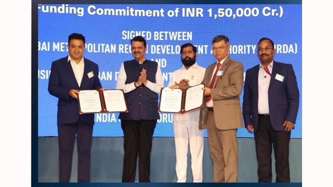 Signing of Memorandum of Understanding by HUDCO withMMRDA