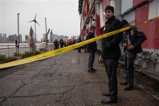 Eyewitnesses reported hearing loud popping sounds and saw the tail and rotor detach from the helicopter in mid-air. Rescue teams retrieved all six bodies from the water and later hoisted the wreckage using a floating crane.