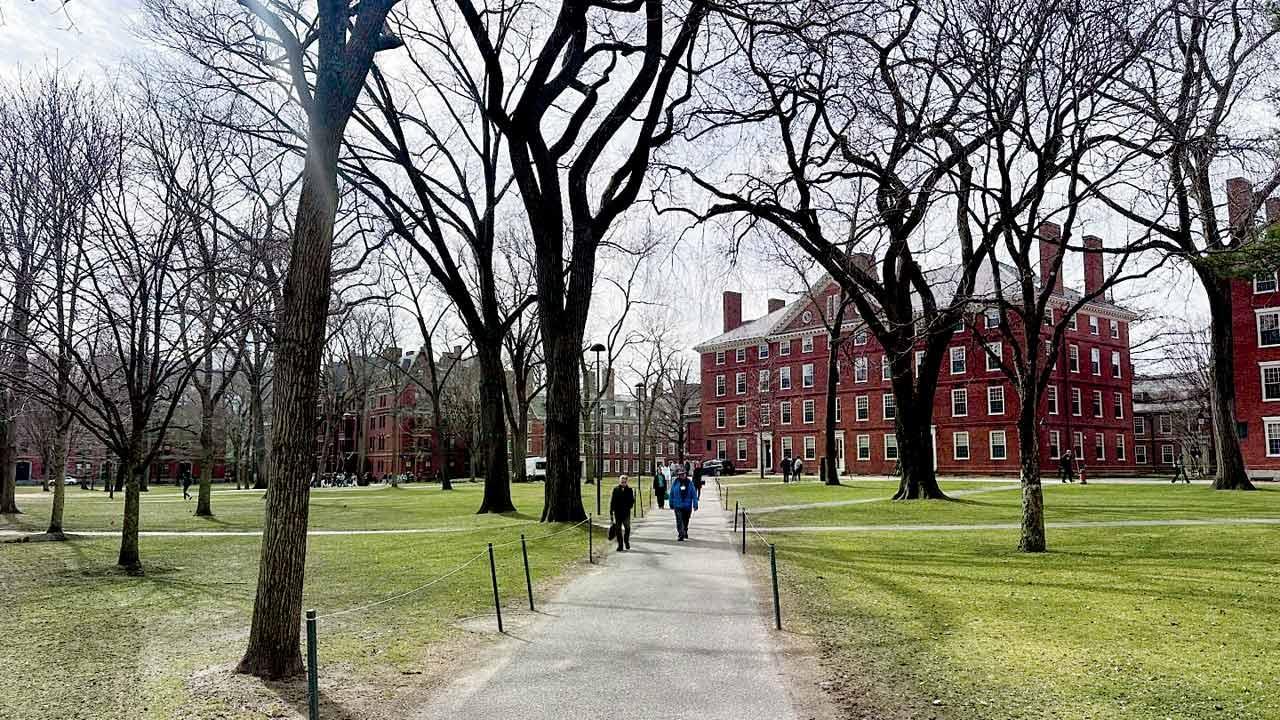 Harvard sues govt for fund freeze