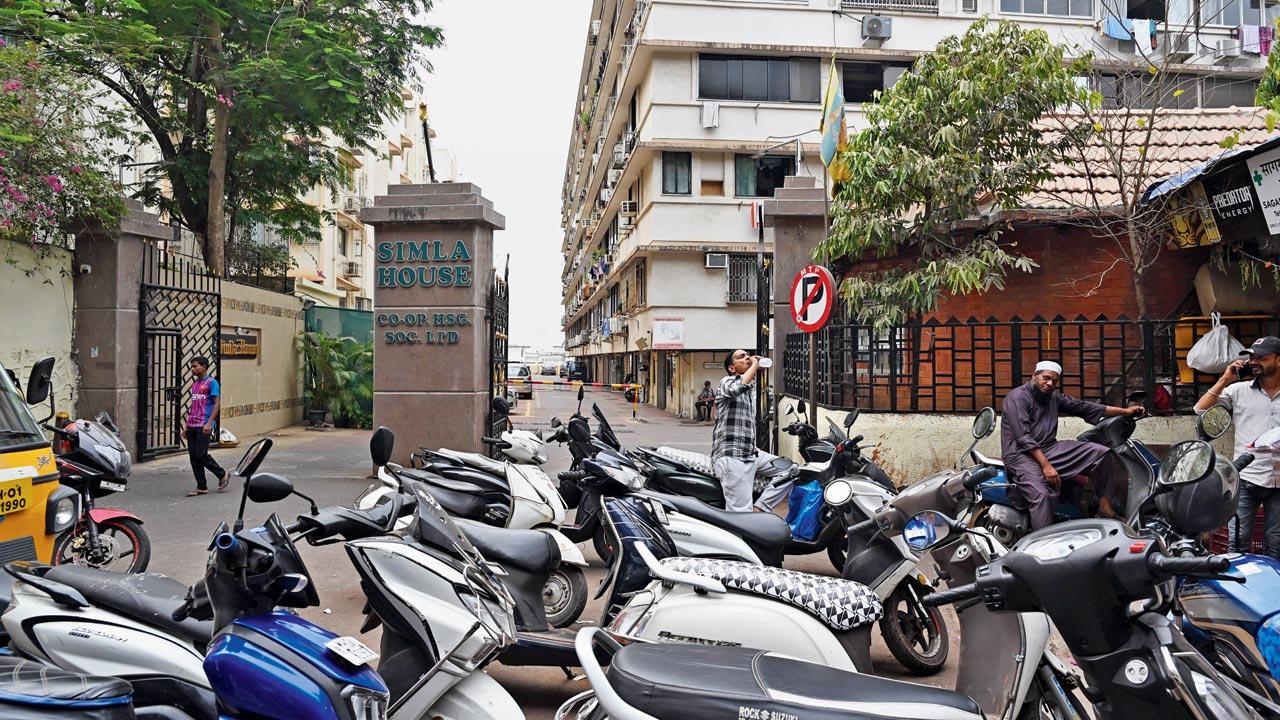 Before: Simla House residents highlighted the difficulty emergency vehicles could face with scores of bikes blocking the entrance. Pic/Anurag Ahire