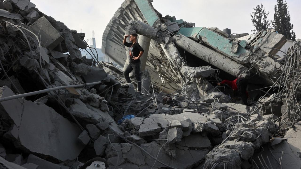Dozens of Palestinians took to the streets in Jabaliya for a new round of anti-war protests. Footage circulating on social media showed people marching and chanting against Hamas. Such protests, while rare, have occurred in recent weeks