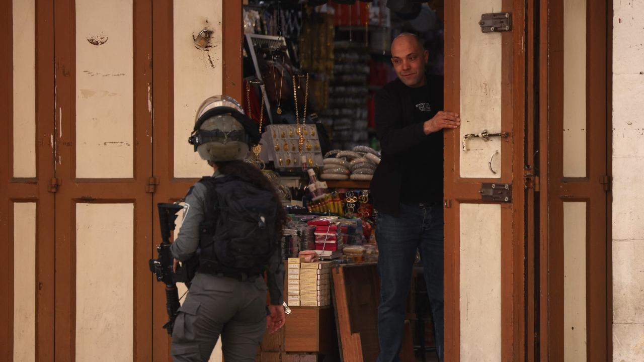 Hamas has said it will not release dozens of remaining hostages without a complete Israeli withdrawal from Gaza and a lasting ceasefire