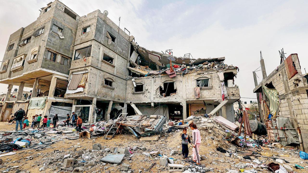 Israeli strikes kill 25 people in Gaza