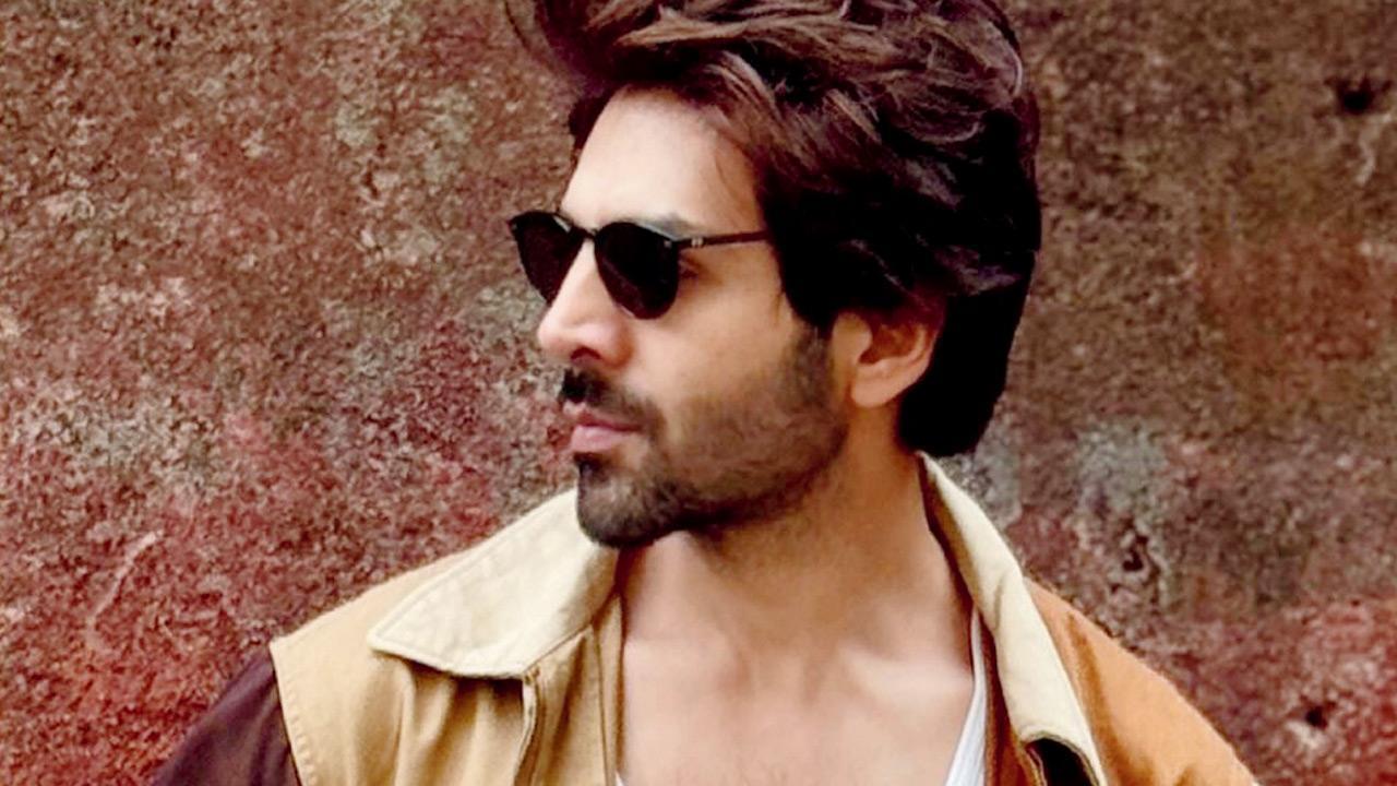Kartik Aaryan & Kriti Sanon to re-unite for 'intense' romantic drama: Source