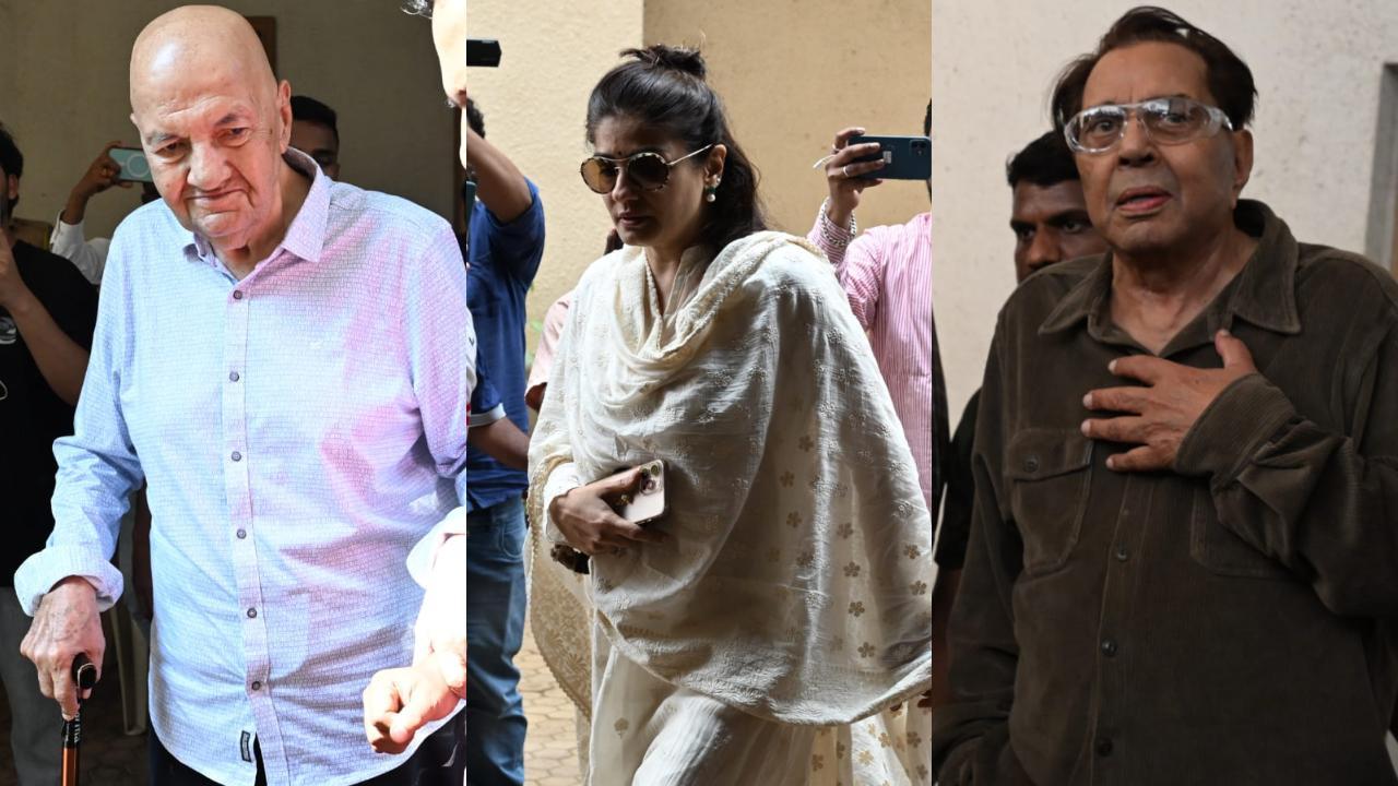 Celebs at Manoj Kumar's residence. Pic/ Anurag Ahire
