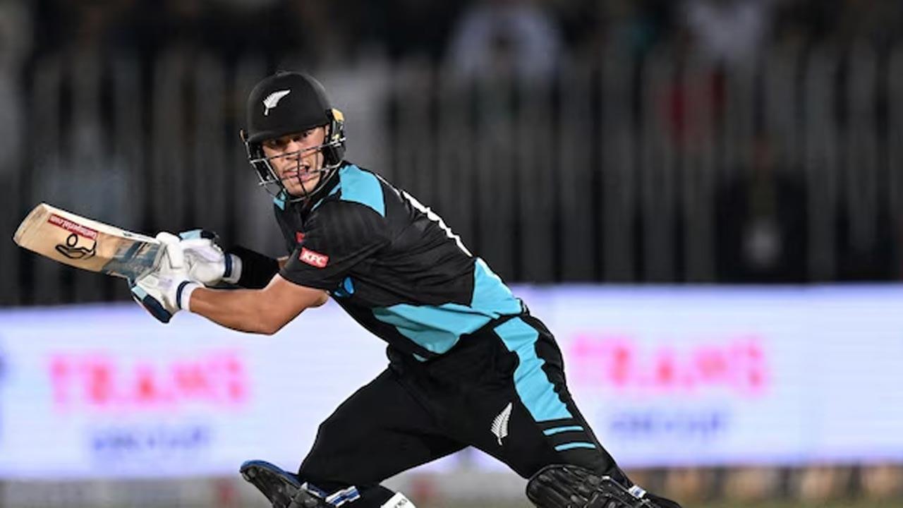 Mark Chapman to miss second ODI vs Pak with hamstring injury