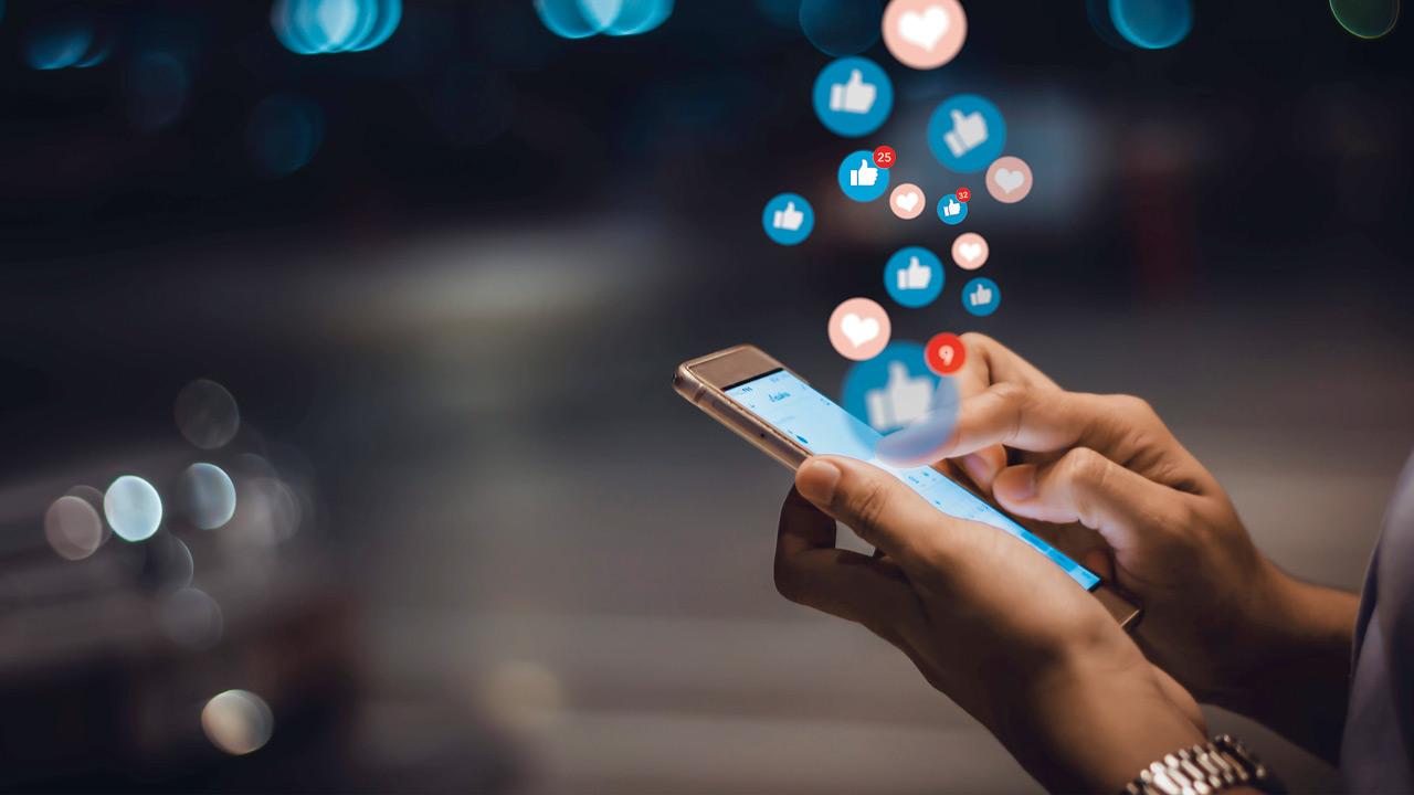 Experts suggest diversifying content for better reach. Representation Pic/istock