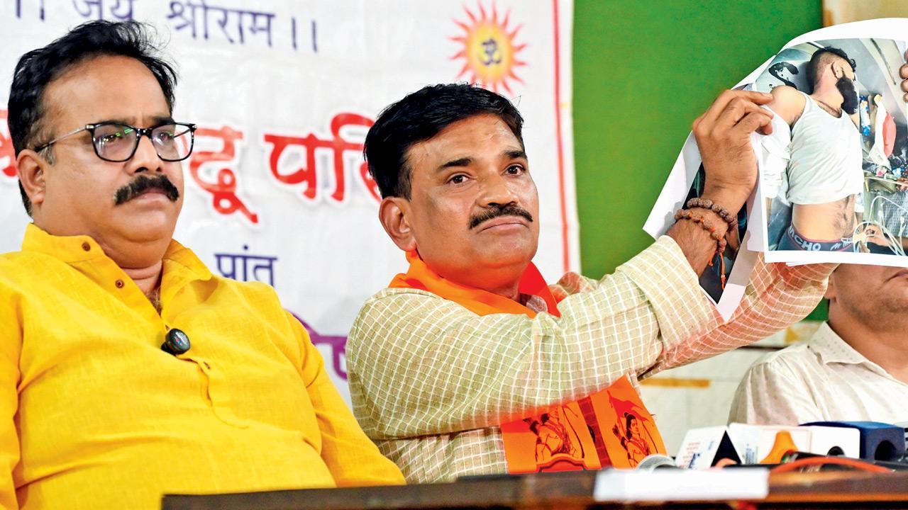 Mumbai: VHP holds protest against alleged police brutality