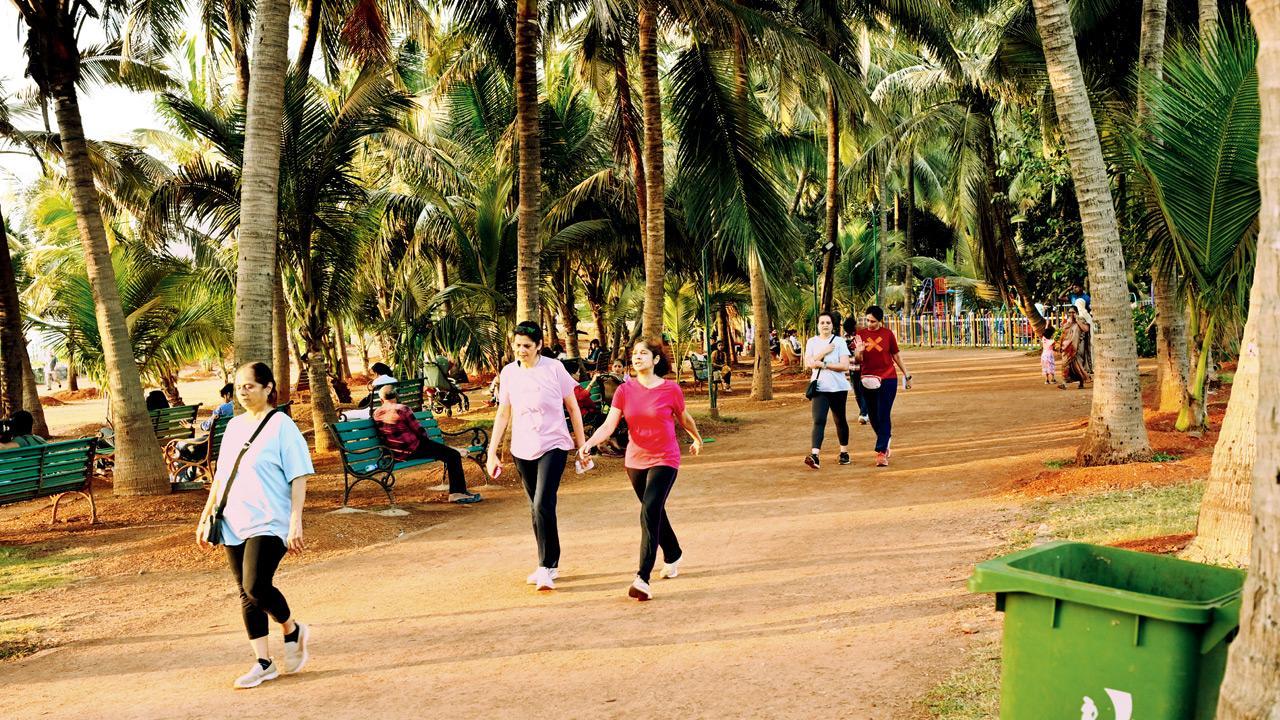 Mumbaikars swap morning walks for evening strolls as air quality dips