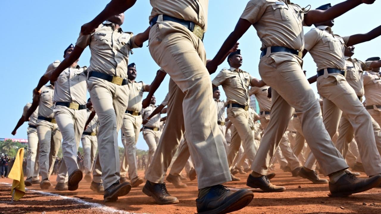 Ahead of Maharashtra State Formation Day celebrations, the Mumbai Police Force, along with other security agencies, conducted a full-dress rehearsal at Shivaji Park in Dadar today
