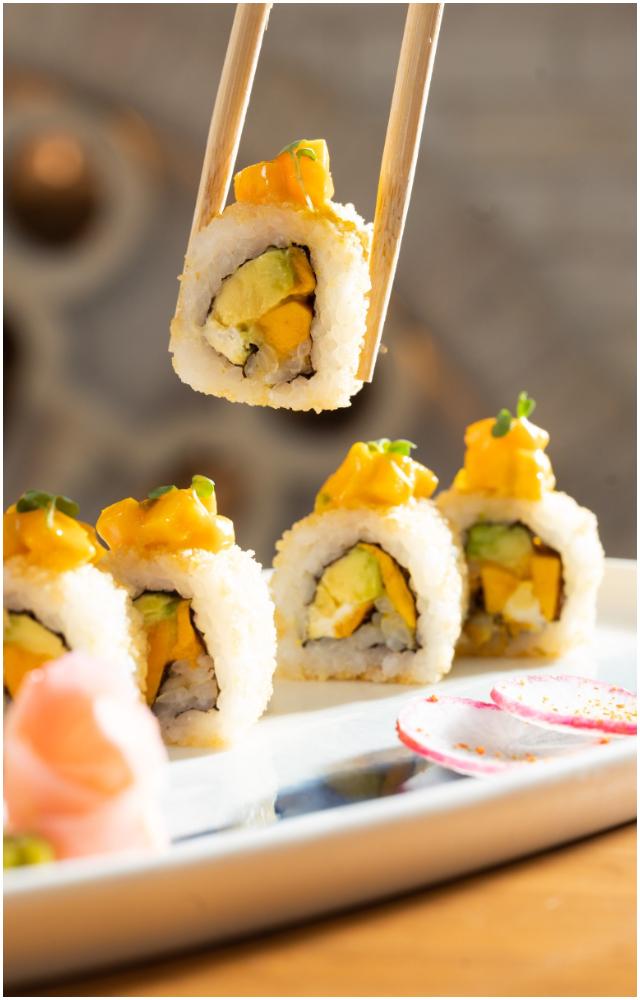 The Nines in Juhu offers a mango menu that offers unique dishes that you can start with the Mango Boncconcini Salad or Thai Mango Salad