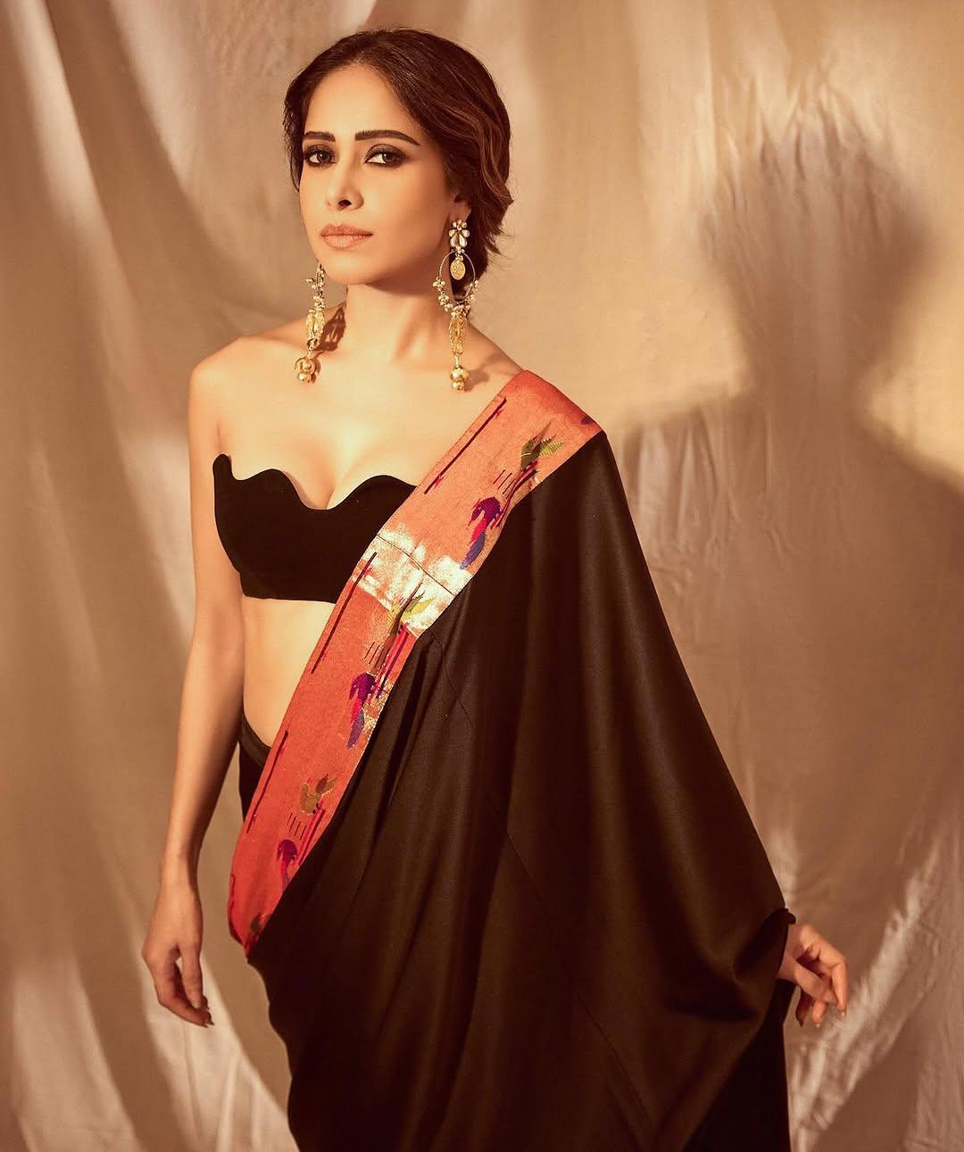 If you are planning to attend your best friend's wedding and want to look your best, then this saree has to be your ideal choice