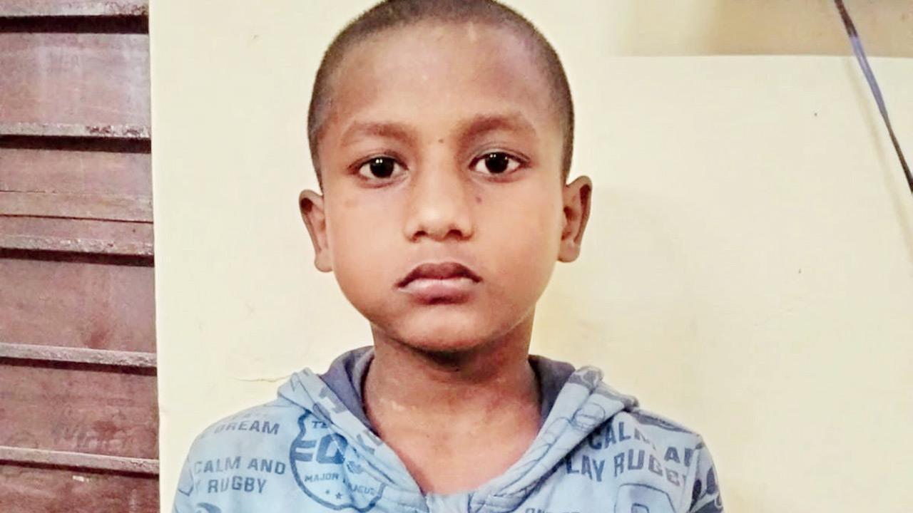 Thane boy found alone on train while trying to reach grandfather in UP