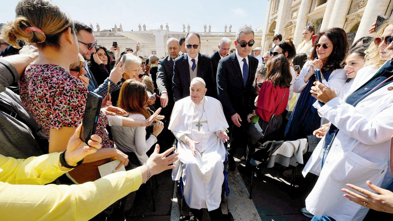 Pope Francis makes first appearance after recovery