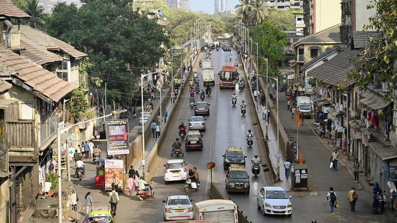 Mumbai shows power of the common man as Elphinstone bridge stays open