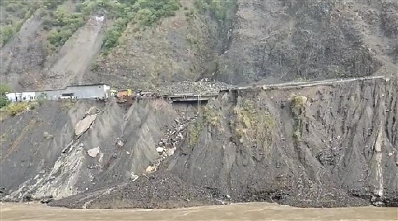 Mid-Day Top News: Flash flood hits Ramban village after heavy rain and more