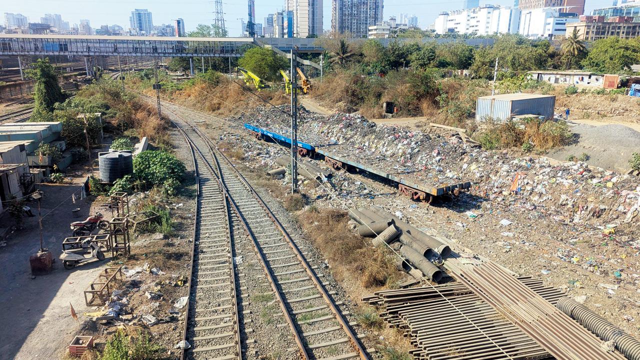 The filthy eastern side of the station