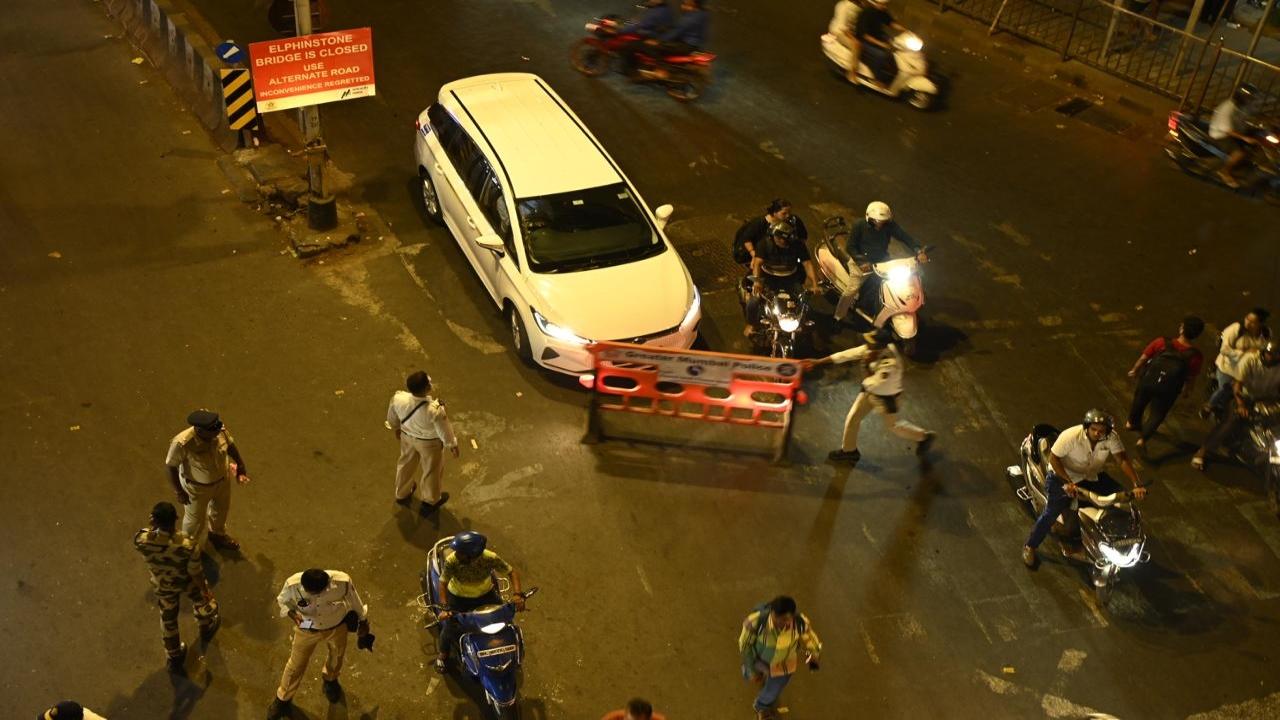 The police had started slowing traffic from 6 pm, three hours before the closure was scheduled