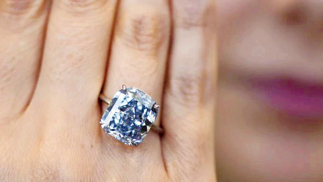 10-carat blue diamond shines in Abu Dhabi