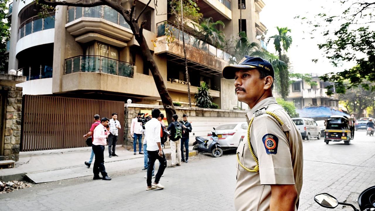 Officials stationed outside Saif’s house after the attack. File Pic/Anurag Ahire