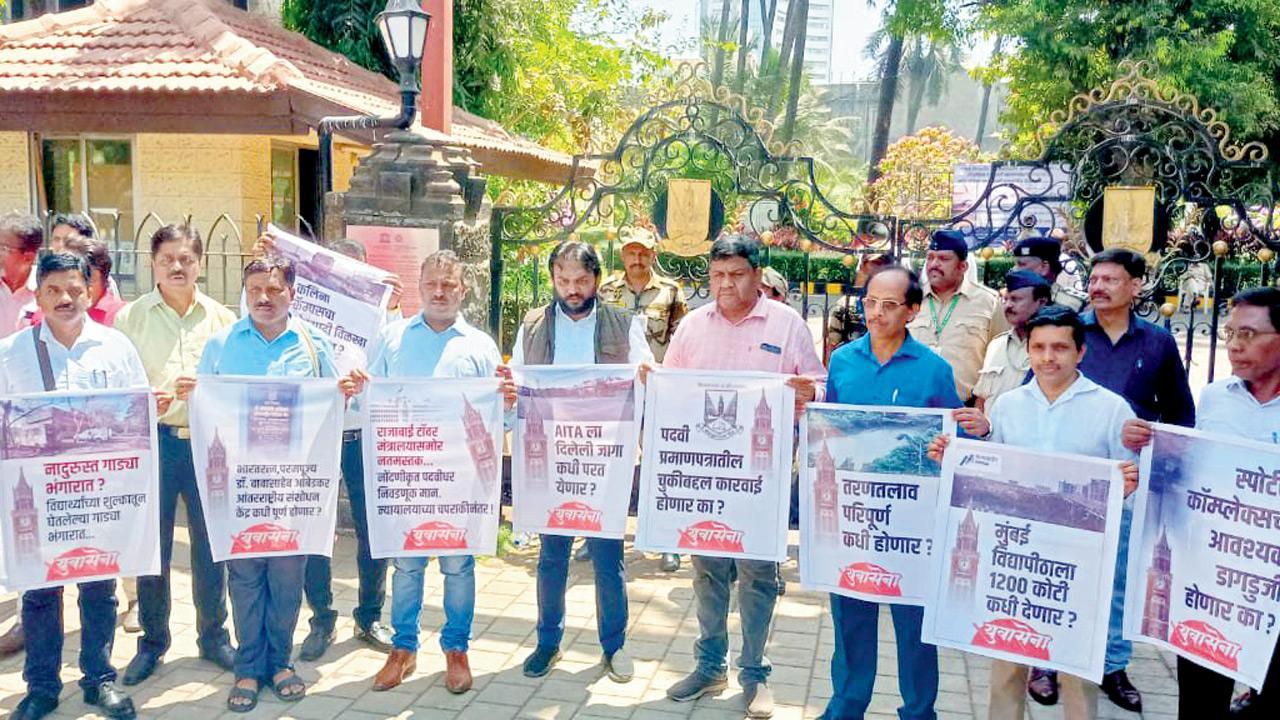 Mumbai University faces heat over NEP rollout, protesters detained