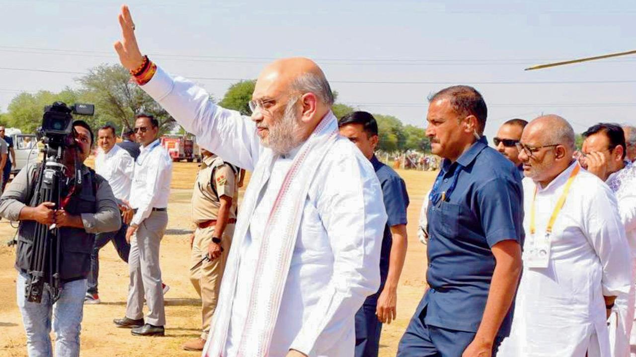 Shah visits BSF border post in J&K’s Kathua