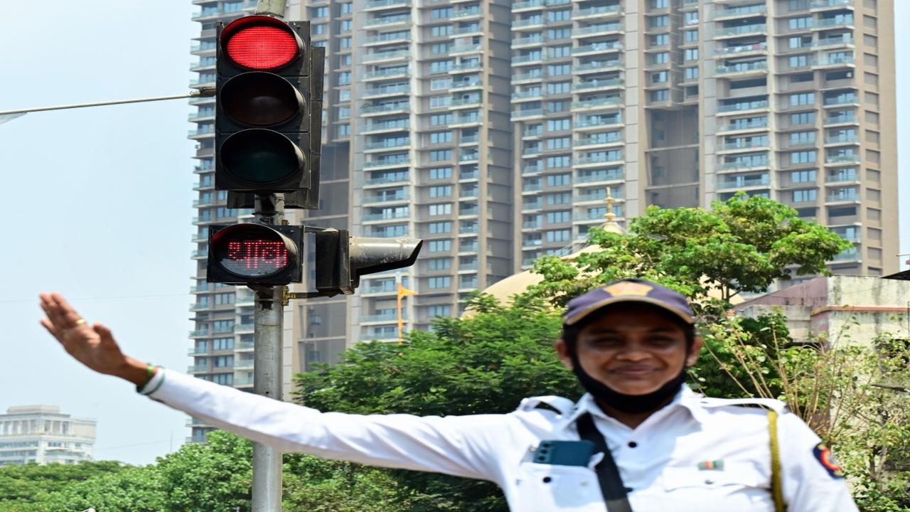 The state government directed that nameplates and signage in its offices and public sector enterprises must be in Marathi. New businesses must register their names in Marathi without English translations, it emphasised