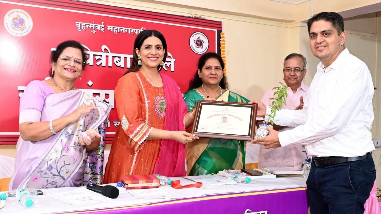 Actor Sonali Kulkarni attended the event and honoured individuals for their contribution towards fight against sexual harassment, the officials said
