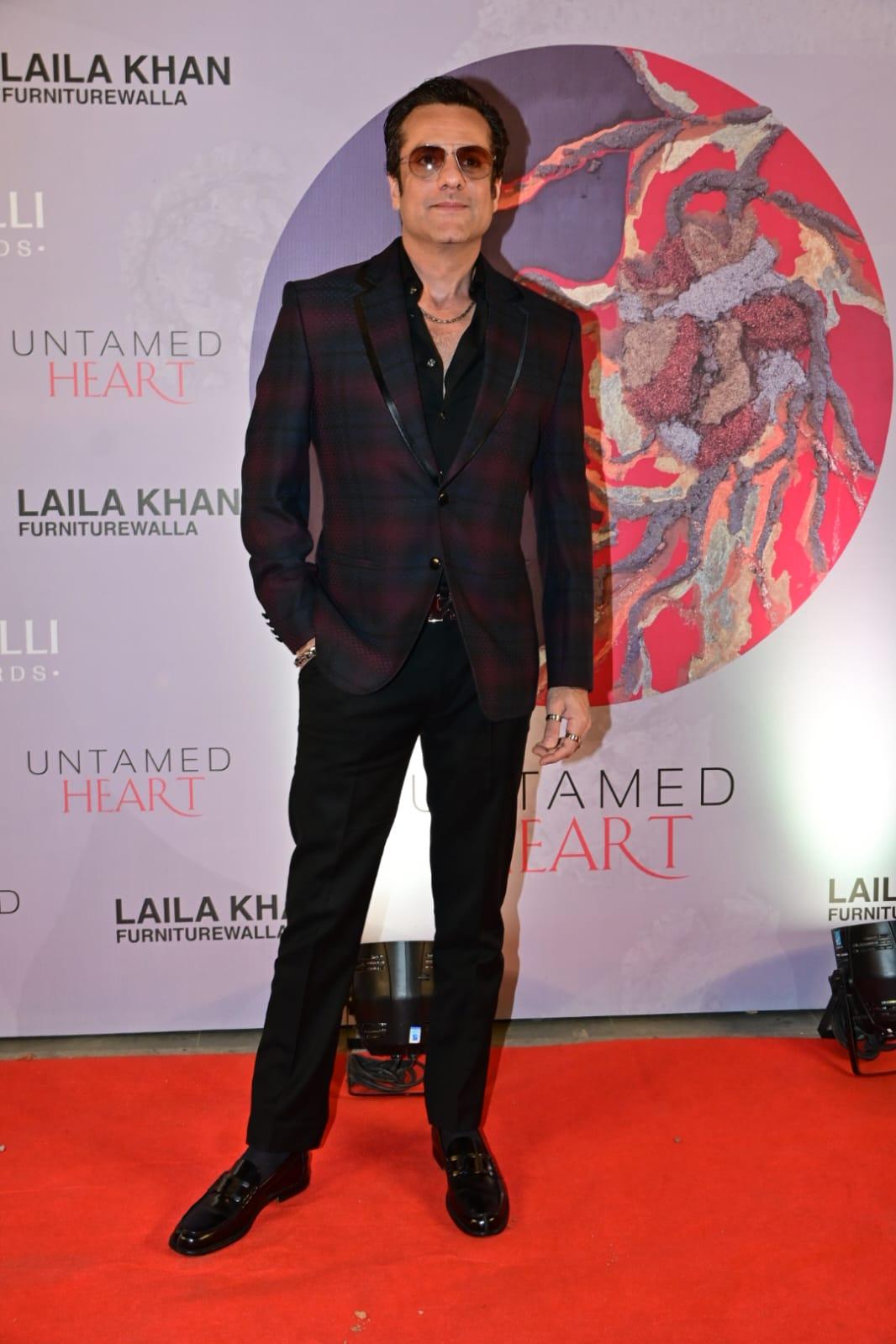 Fardeen Khan kept it sharp in an all-black look as he posed for the camera