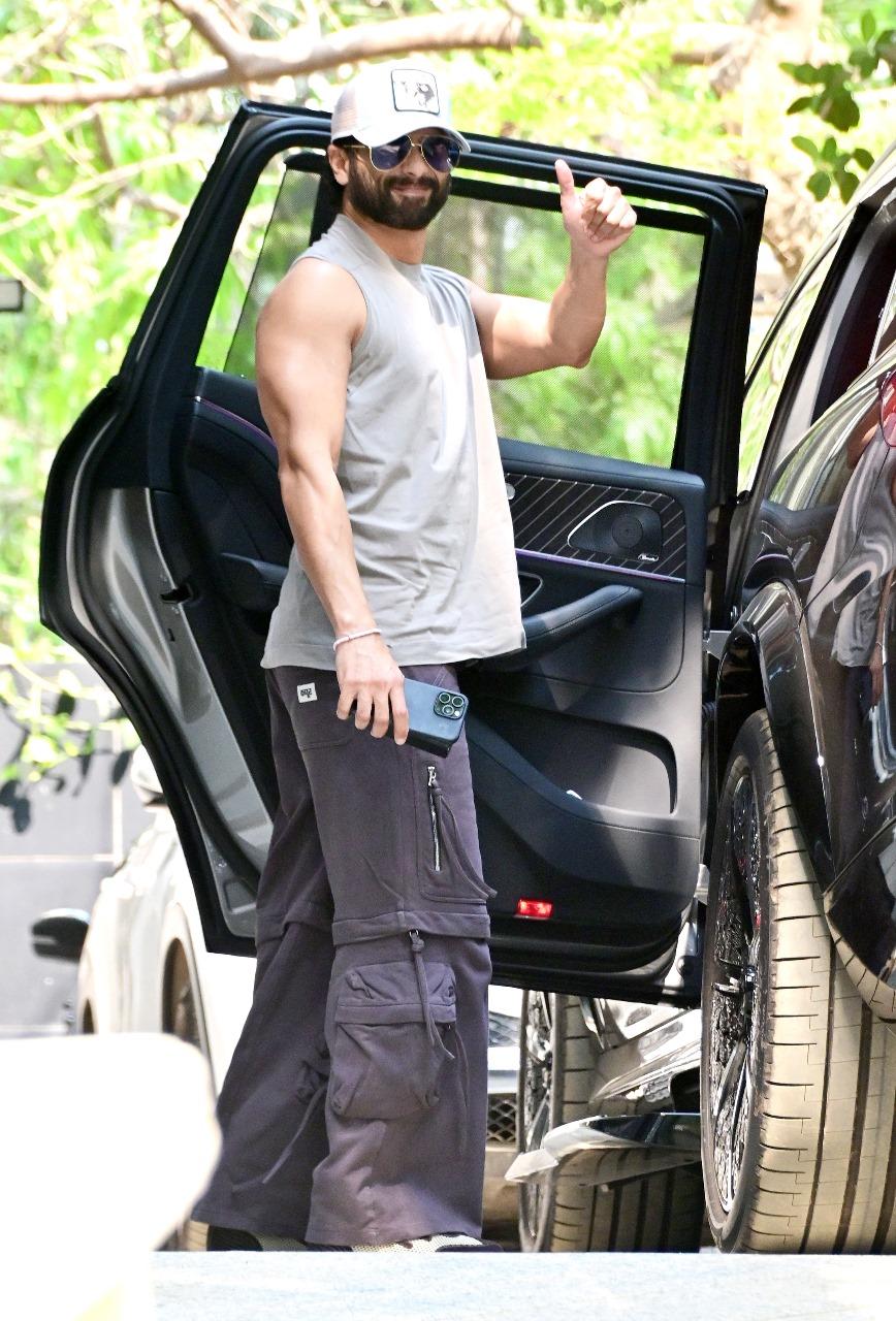 Shahid Kapoor looked smart in his casual wears as he was snapped in the city