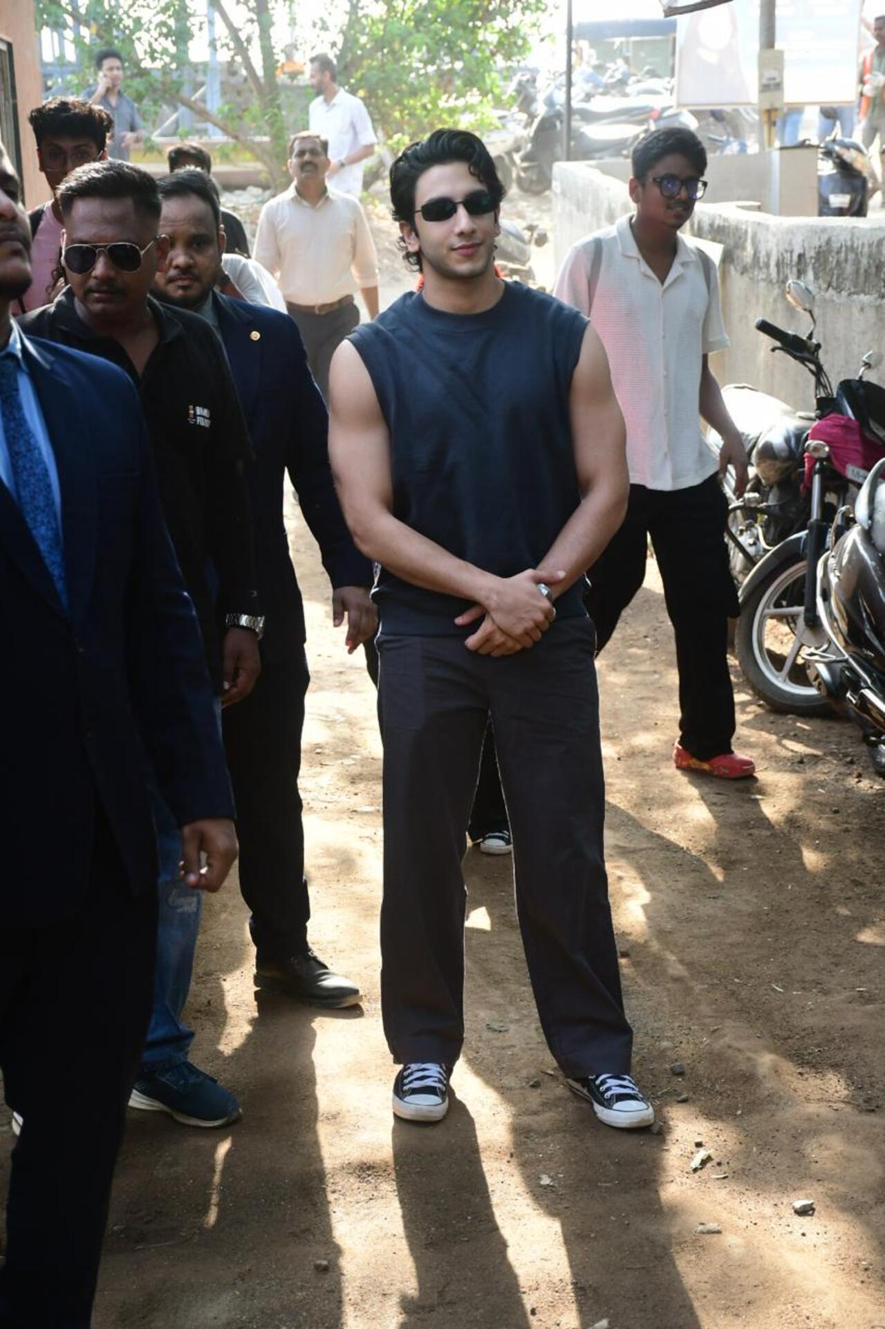 Vedang Raina was also among the several actors who participated in this social initiative. He posed for the cameramen present at the location