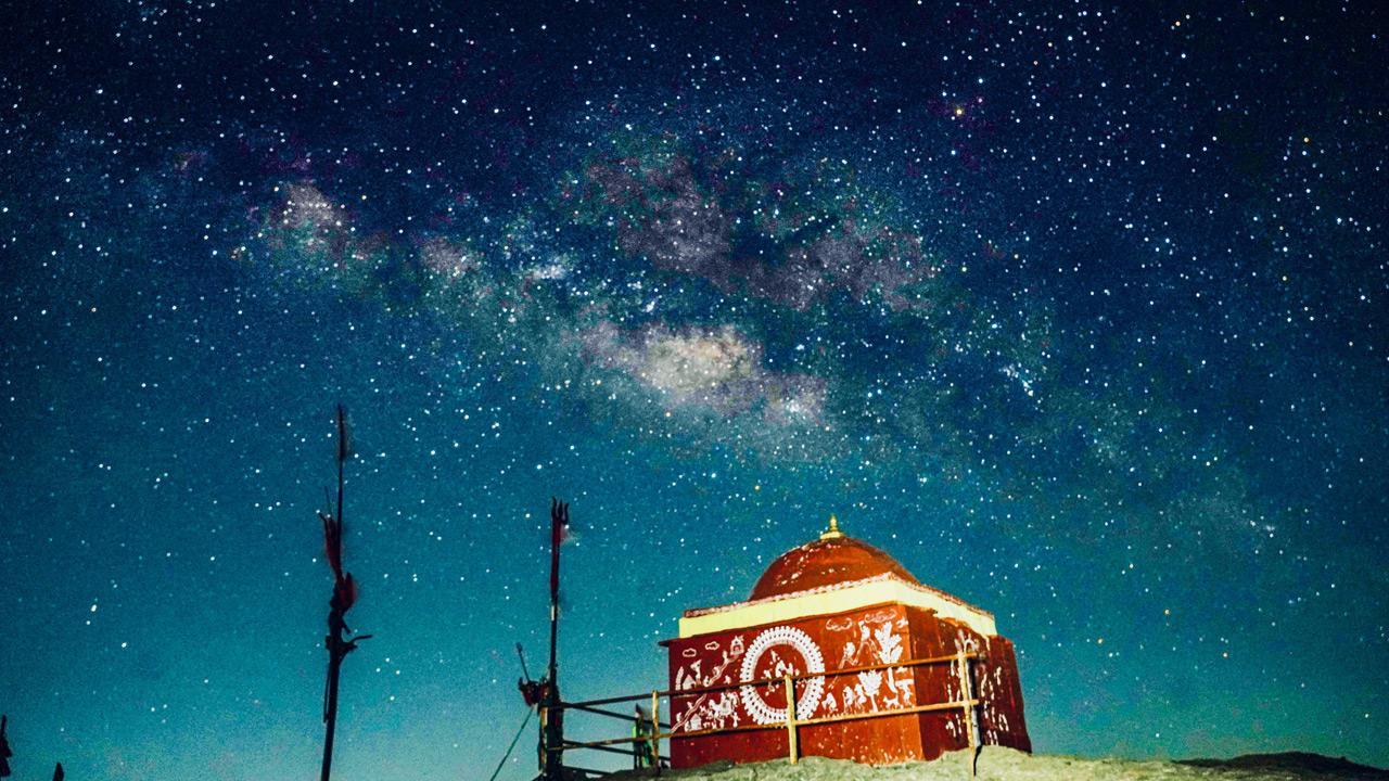 Ditch Mumbai's chaos to indulge in this stargazing experience in Bhandardara